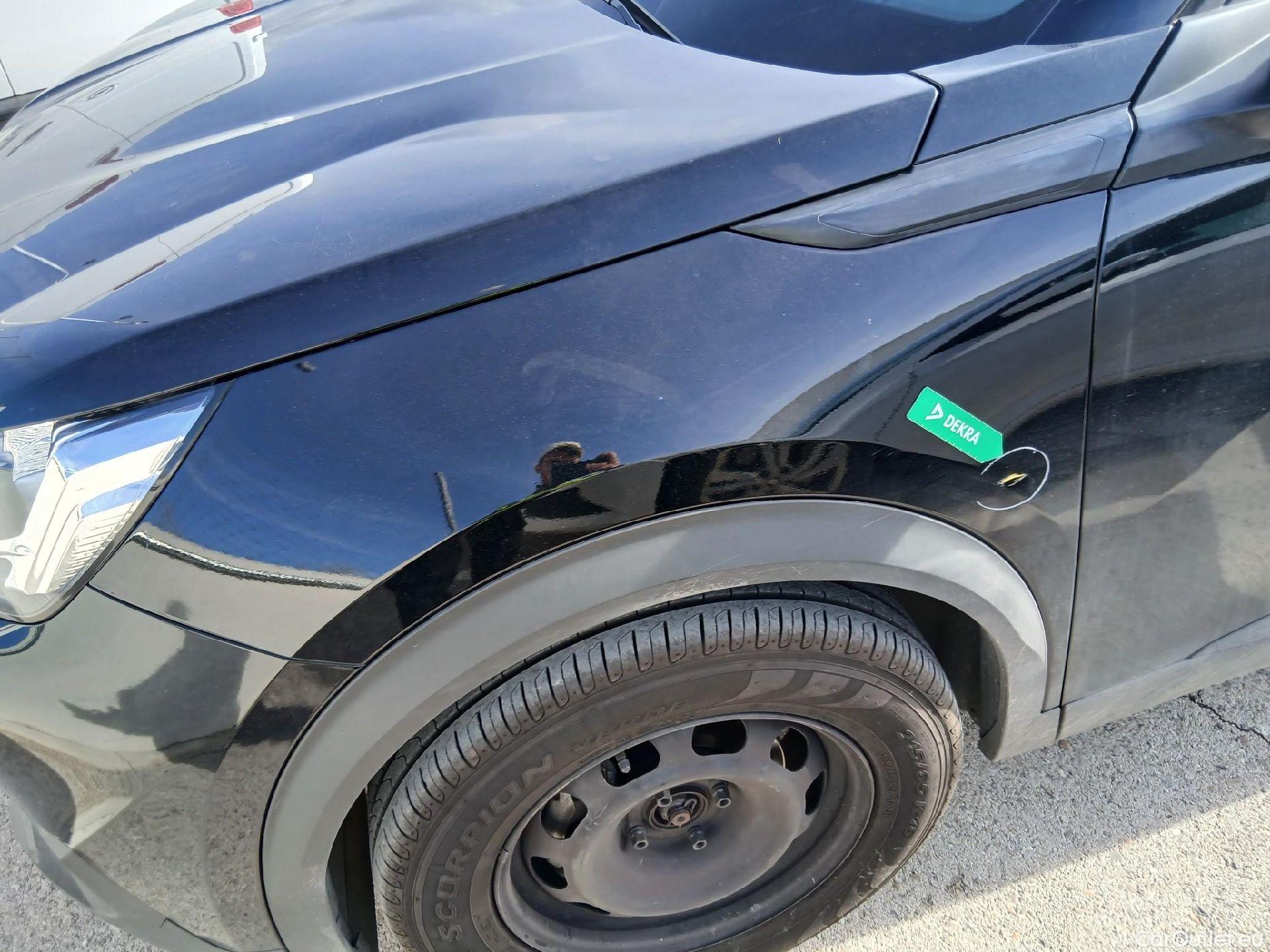  Peugeot  2008 PEUGEOT  / 2019 / 5P / todoterreno Active Puretech 100 S&S BVM6 #9