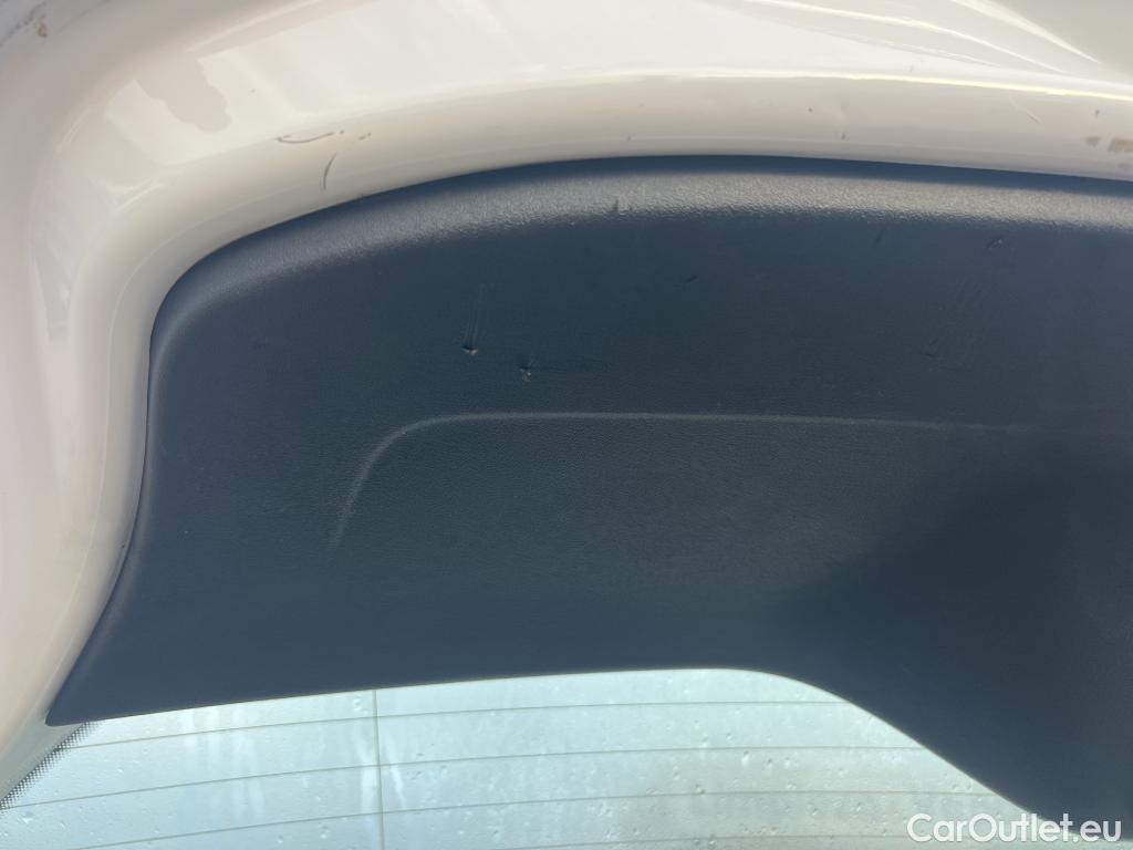  Volkswagen  Up VOLKSWAGEN e-! / 2016 / 5P / berlina con portón 61kW (83CV) #12