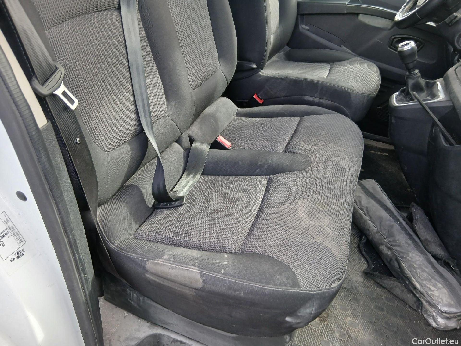  Renault  Trafic RENAULT  / 2021 / 4P / furgón Furgón L1H1 Blue dCi 96 Kw (130 CV) (AC2) #54