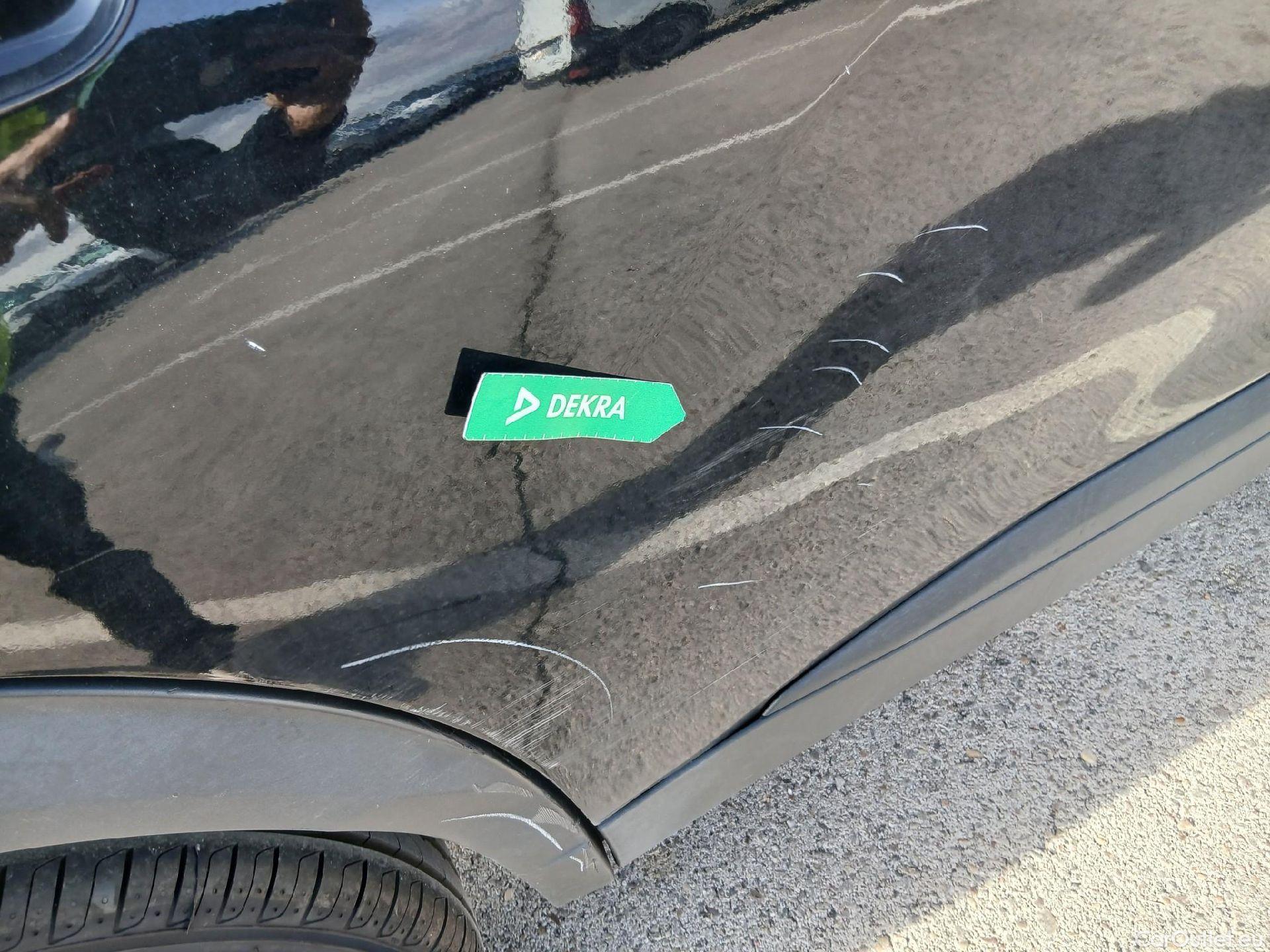  Peugeot  2008 PEUGEOT  / 2019 / 5P / todoterreno Active Puretech 100 S&S BVM6 #34