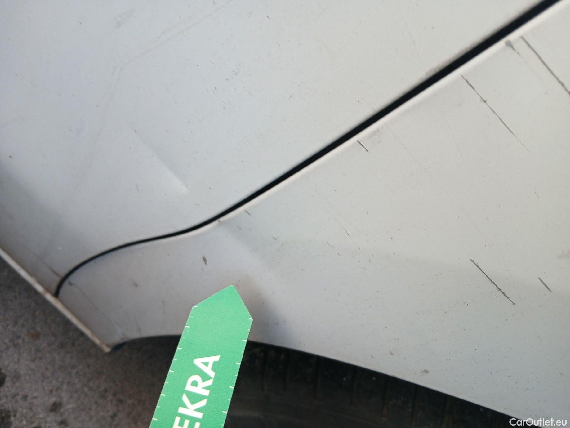  Opel  Vivaro OPEL  / 2019 / 4P / furgón 1.5 Diésel 88kW (120CV) M Std Select #52