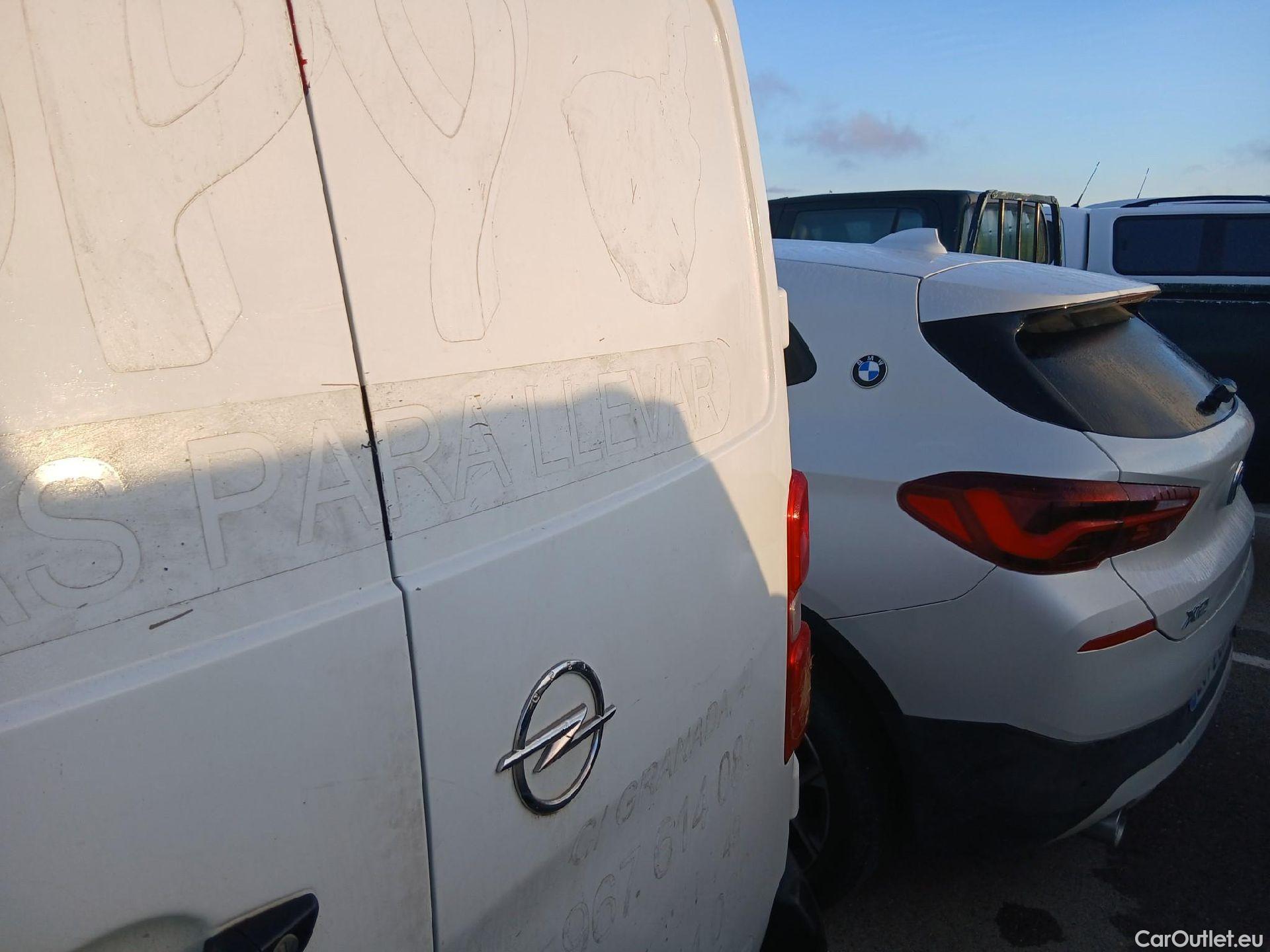  Opel  Vivaro OPEL  / 2019 / 4P / furgón 1.5 Diésel 88kW (120CV) M Std Select #40