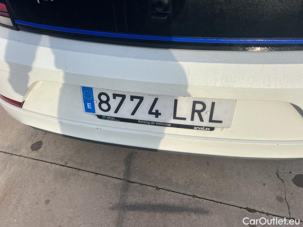  Volkswagen  Up VOLKSWAGEN e-! / 2016 / 5P / berlina con portón 61kW (83CV) #18