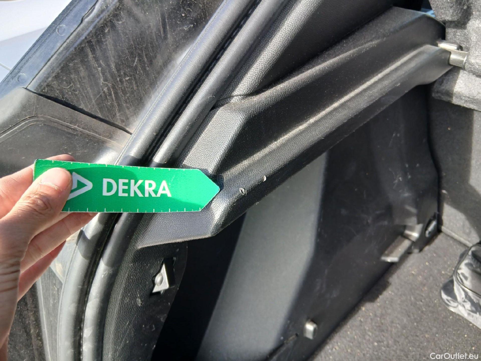  Peugeot  2008 PEUGEOT  / 2019 / 5P / todoterreno Active Puretech 100 S&S BVM6 #30