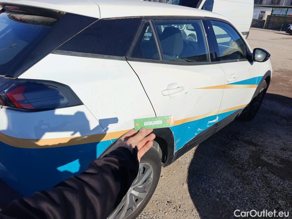  Peugeot  2008 PEUGEOT  / 2019 / 5P / todoterreno Active Puretech 100 S&S BVM6 #10