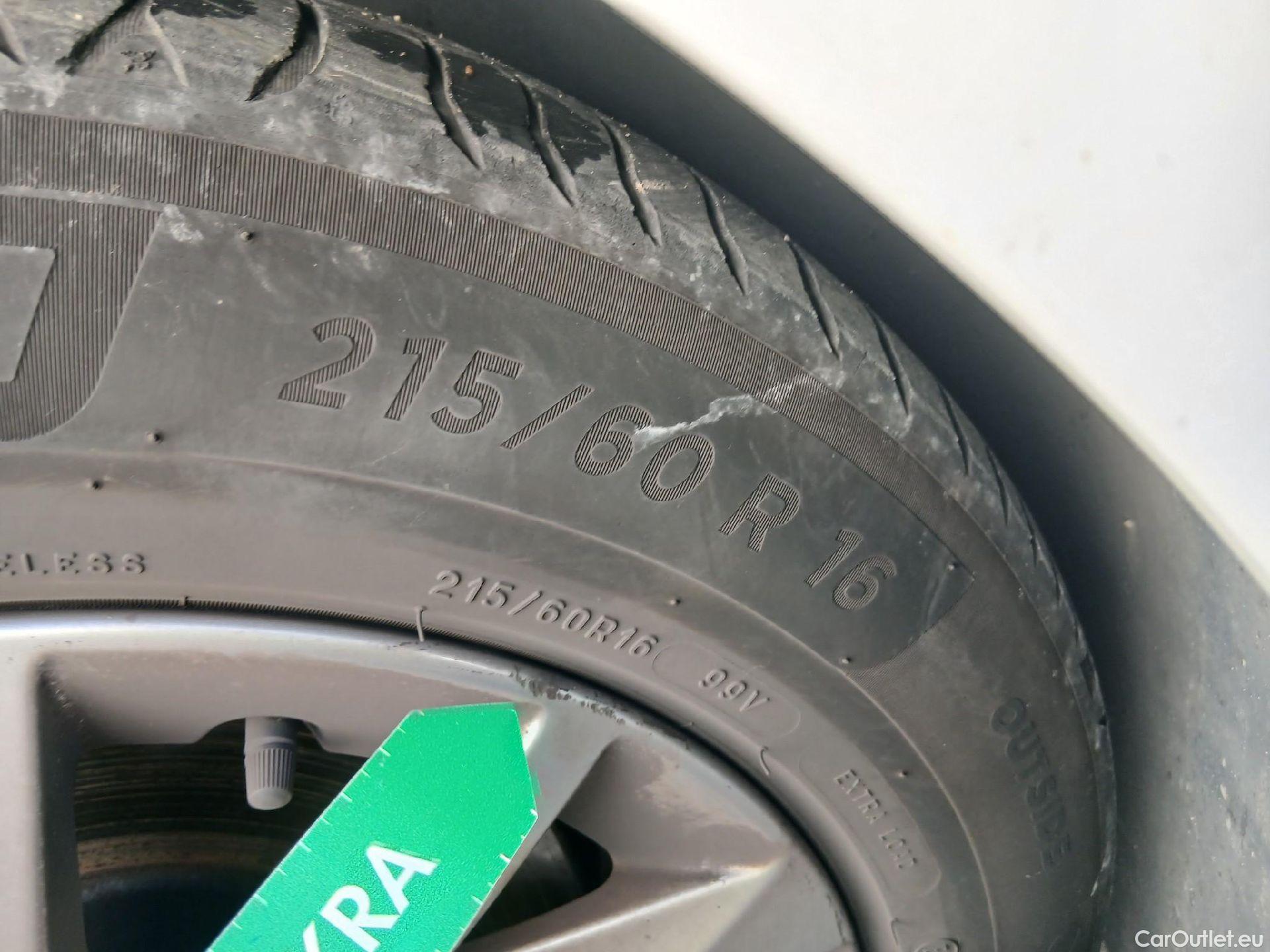  Peugeot  508 PEUGEOT  / 2018 / 5P / berlina con portón 5P Business Line BlueHDi 96kW S&S 6vel #5