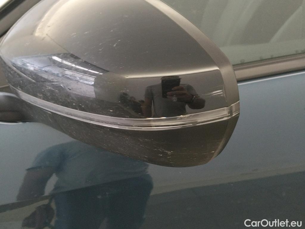  Peugeot  3008  Allure Pack 1.5 HDi 130CV AT8 E6d #43