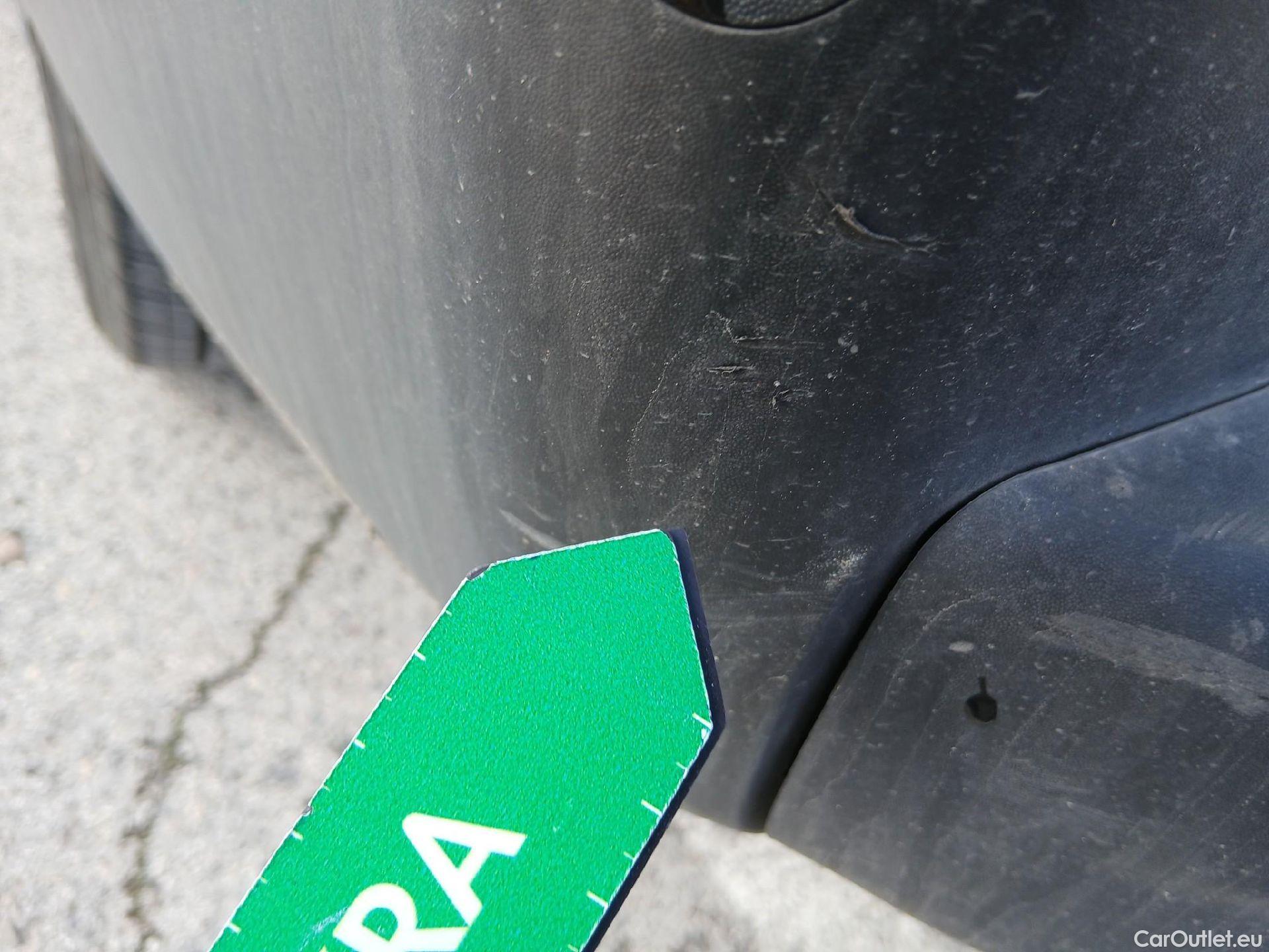  Renault  Trafic RENAULT  / 2021 / 4P / furgón Furgón L1H1 Blue dCi 96 Kw (130 CV) (AC2) #25