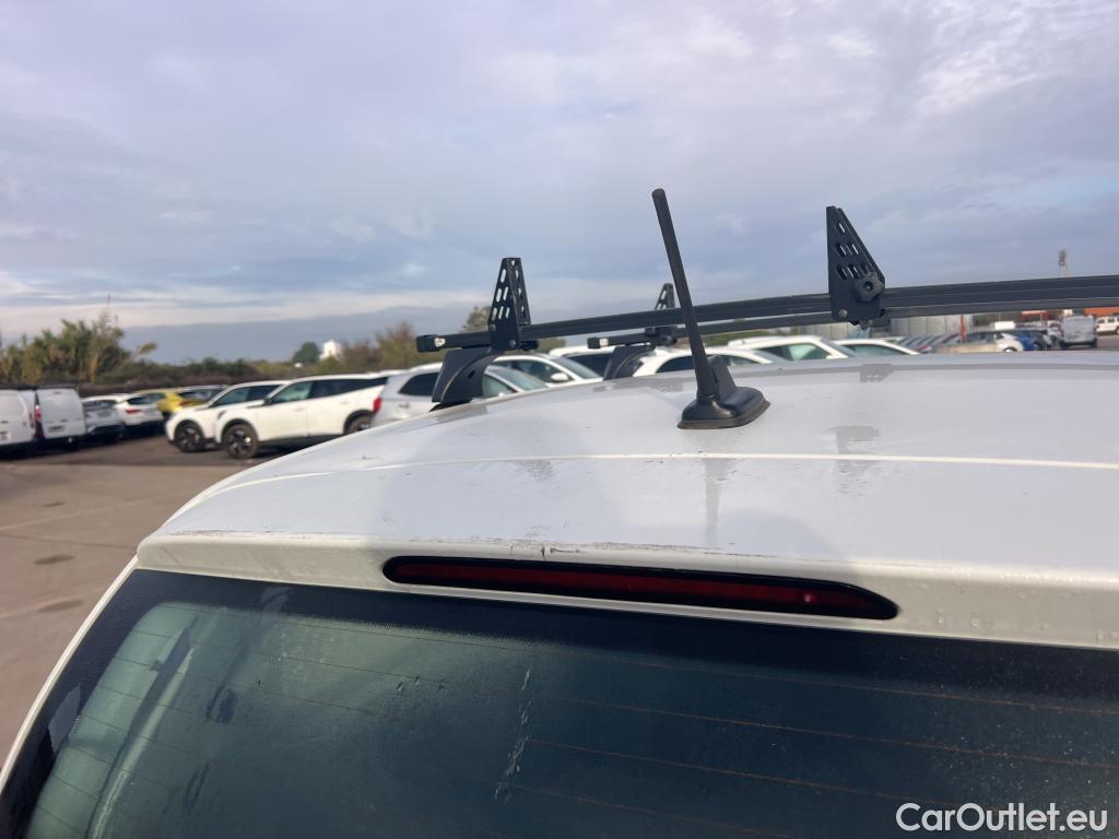  Volkswagen  Up VOLKSWAGEN e-! / 2016 / 5P / berlina con portón 61kW (83CV) #20