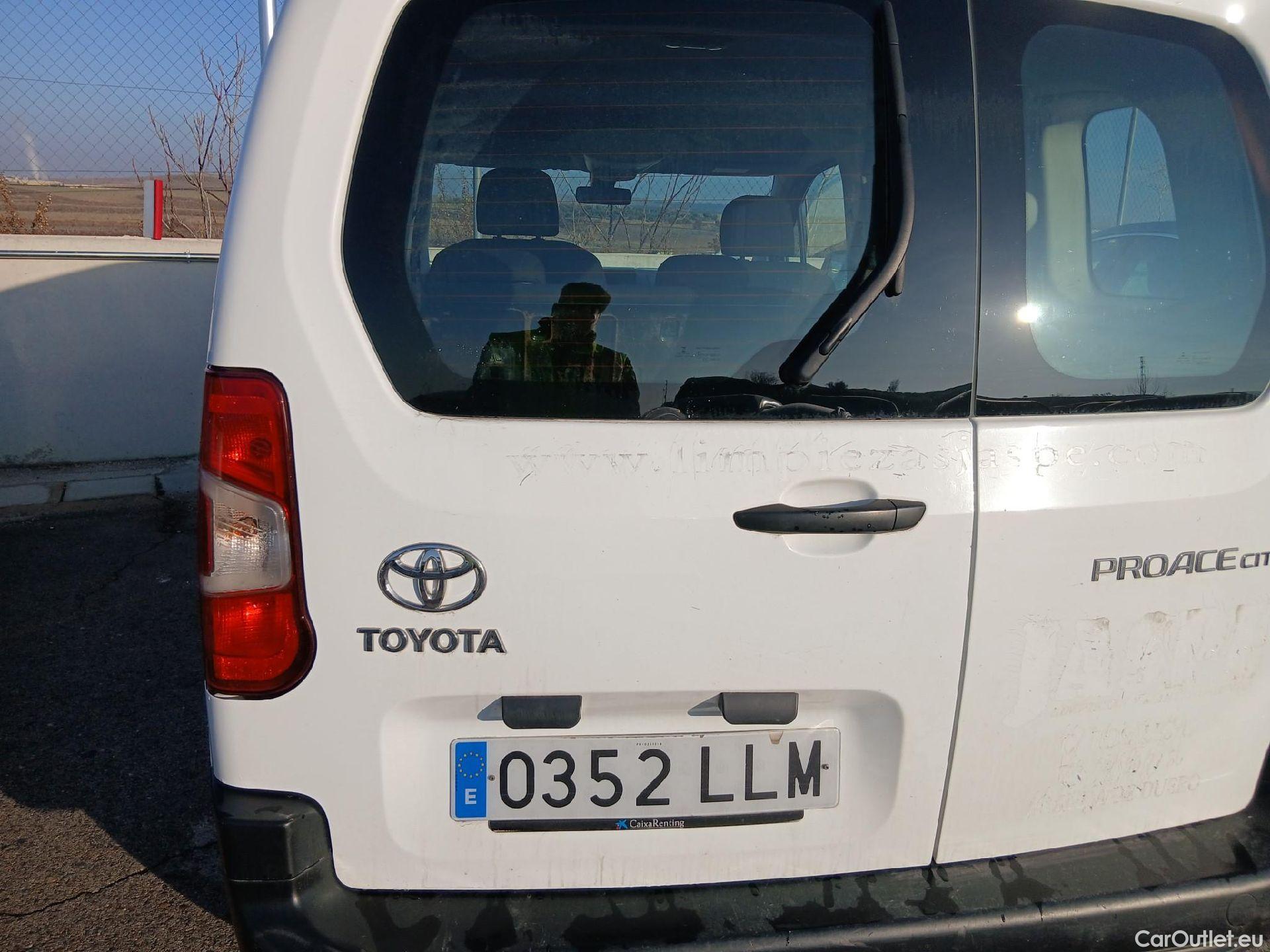  Toyota  Proace TOYOTA  City / 2020 / 4P / combi 1.5D 75kW (100CV) GX L1 (CX) #25