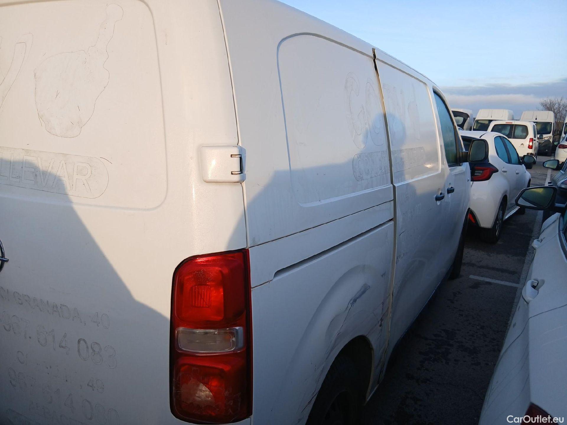  Opel  Vivaro OPEL  / 2019 / 4P / furgón 1.5 Diésel 88kW (120CV) M Std Select #44