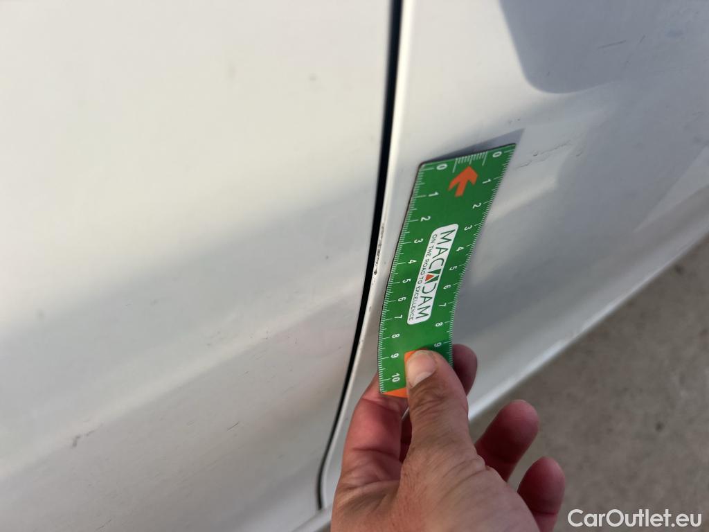  Volkswagen  Up VOLKSWAGEN e-! / 2016 / 5P / berlina con portón 61kW (83CV) #11