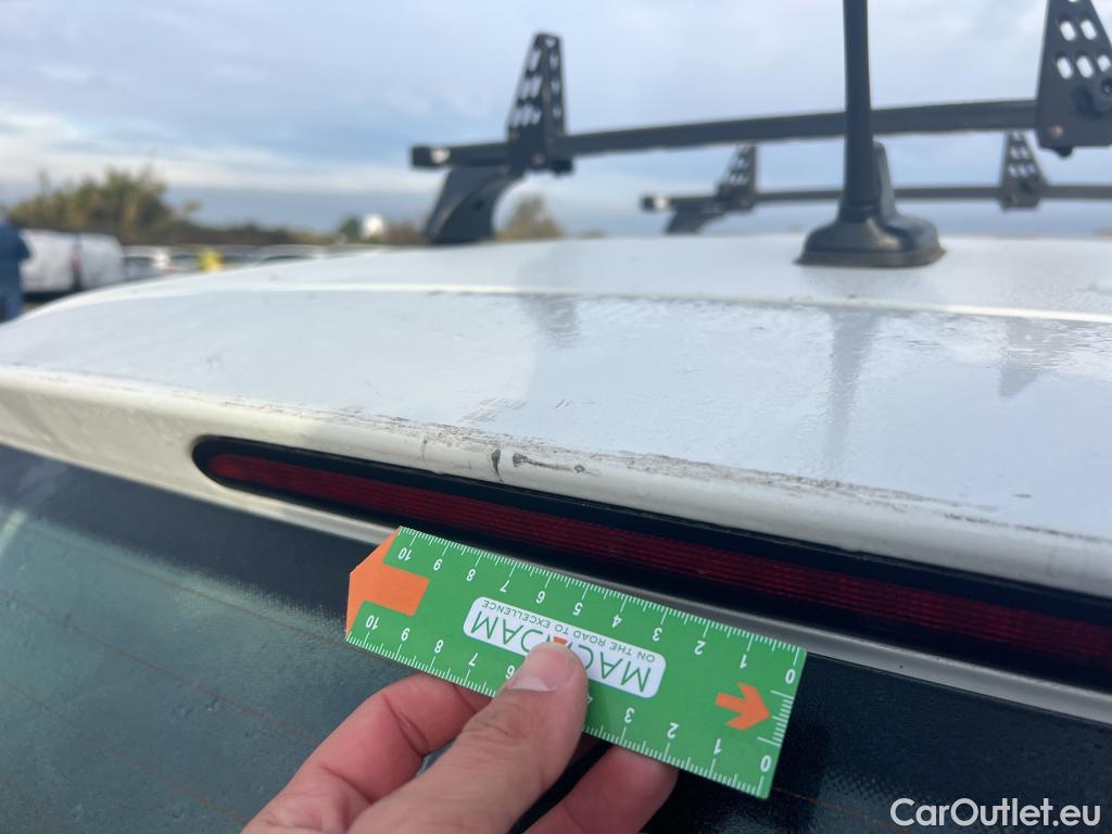  Volkswagen  Up VOLKSWAGEN e-! / 2016 / 5P / berlina con portón 61kW (83CV) #21