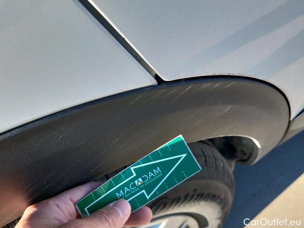  Peugeot  3008 PEUGEOT  / 2016 / 5P / todoterreno 1.5 BlueHDi 96kW (130CV) S&S Active (AC) #18