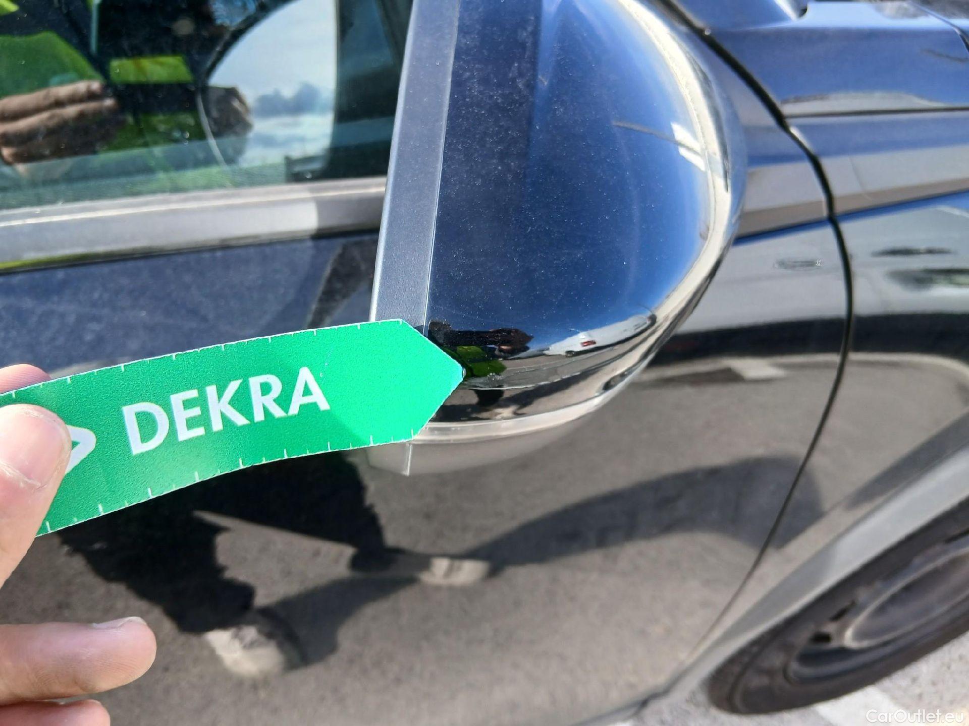  Peugeot  2008 PEUGEOT  / 2019 / 5P / todoterreno Active Puretech 100 S&S BVM6 #37