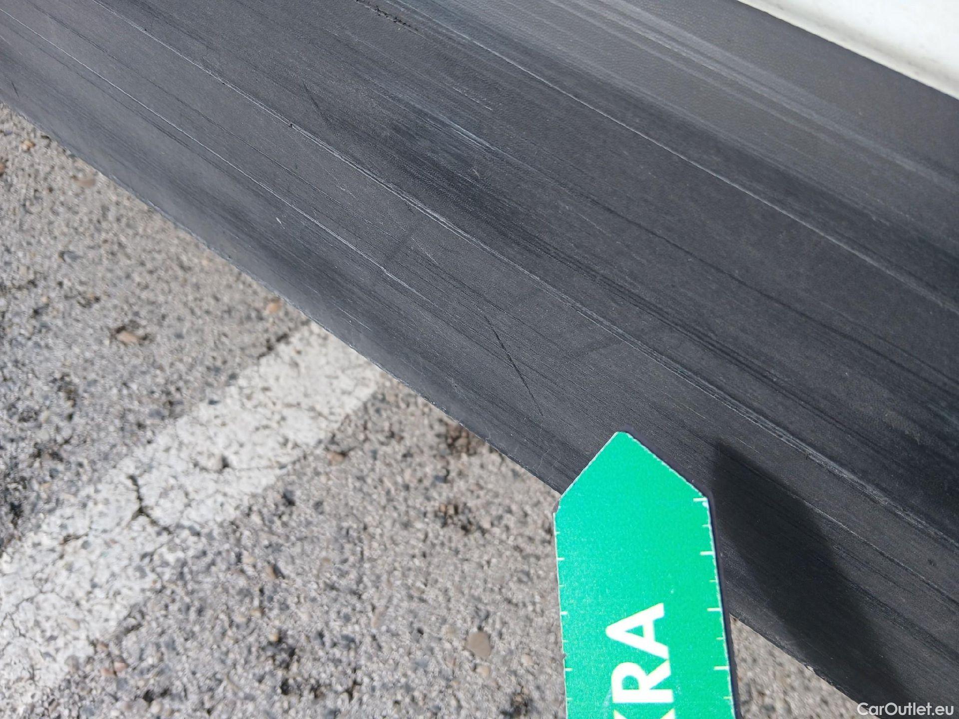  Renault  Trafic RENAULT  / 2021 / 4P / furgón Furgón L1H1 Blue dCi 96 Kw (130 CV) (AC2) #17