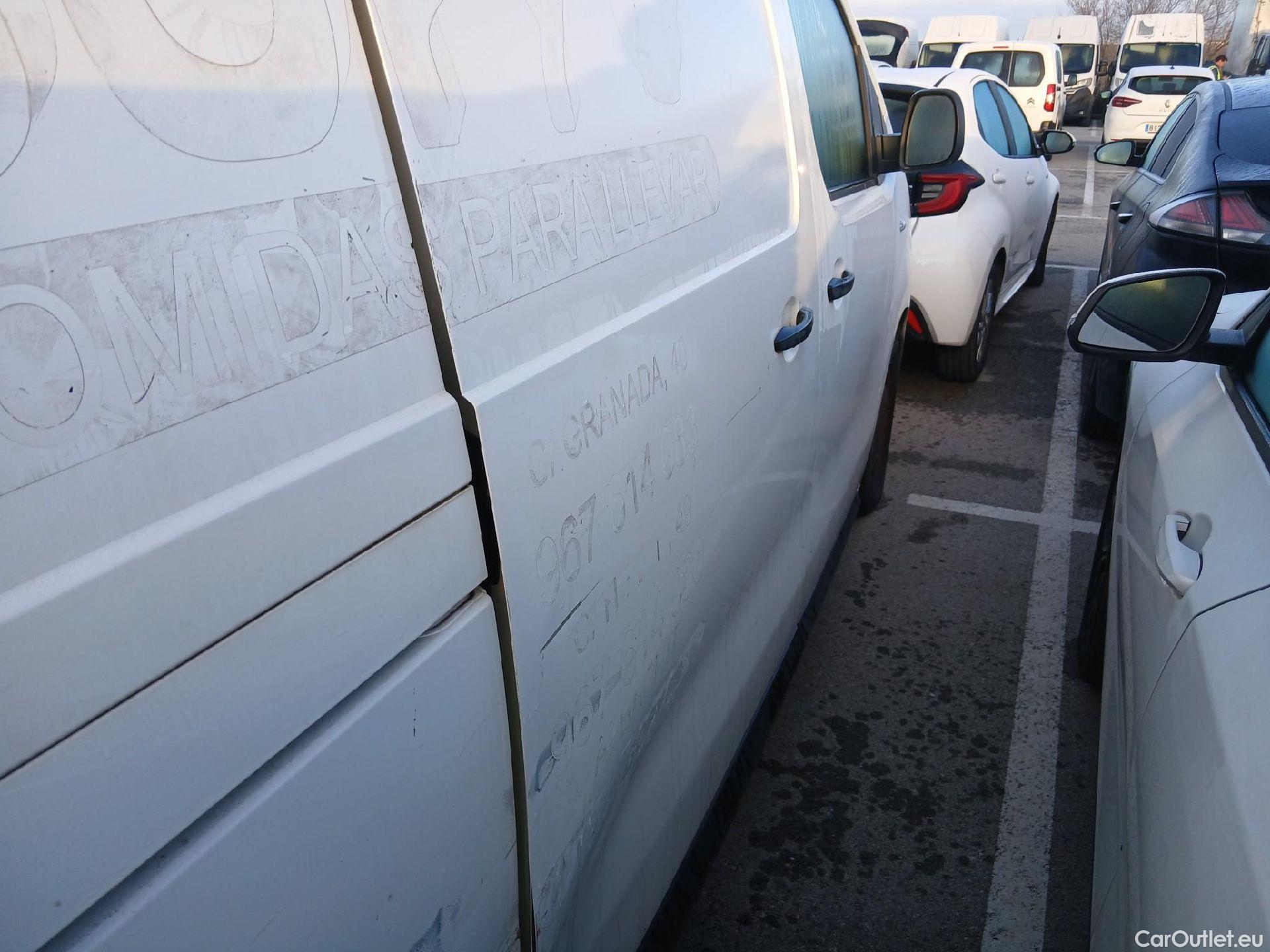  Opel  Vivaro OPEL  / 2019 / 4P / furgón 1.5 Diésel 88kW (120CV) M Std Select #46