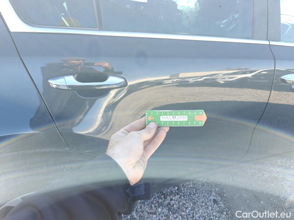  KIA  Sportage KIA  1.6MHEV Drive 100kW(136CV) 4x2(Crist Tintados) #27