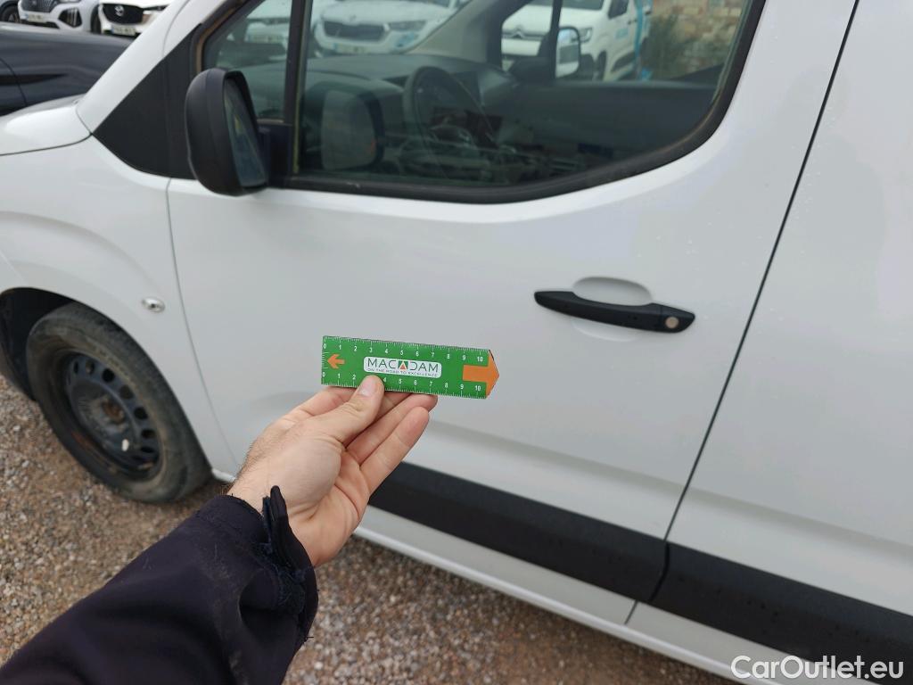  Opel  Combo OPEL  Life / 2018 / 5P / combi 1.5 TD 75kW (100CV) S/S Edition L (IND) #33