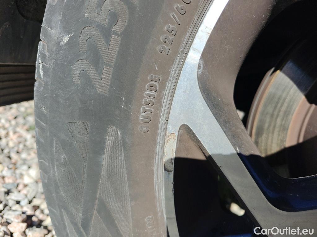  KIA  Sportage KIA  1.6MHEV Drive 100kW(136CV) 4x2(Crist Tintados) #53