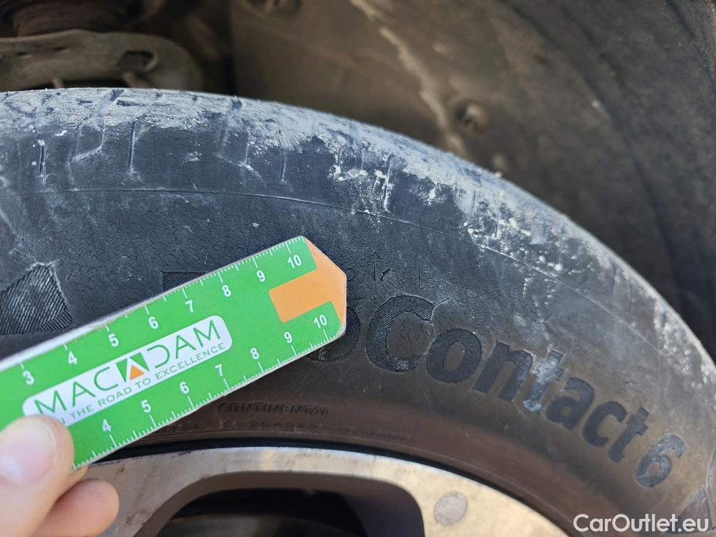  KIA  Sportage KIA  1.6MHEV Drive 100kW(136CV) 4x2(Crist Tintados) #18