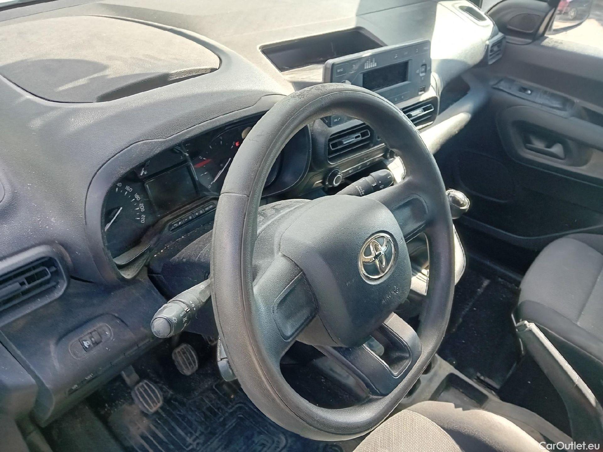  Toyota  Proace TOYOTA  City / 2020 / 4P / combi 1.5D 75kW (100CV) GX L1 (CX) #13