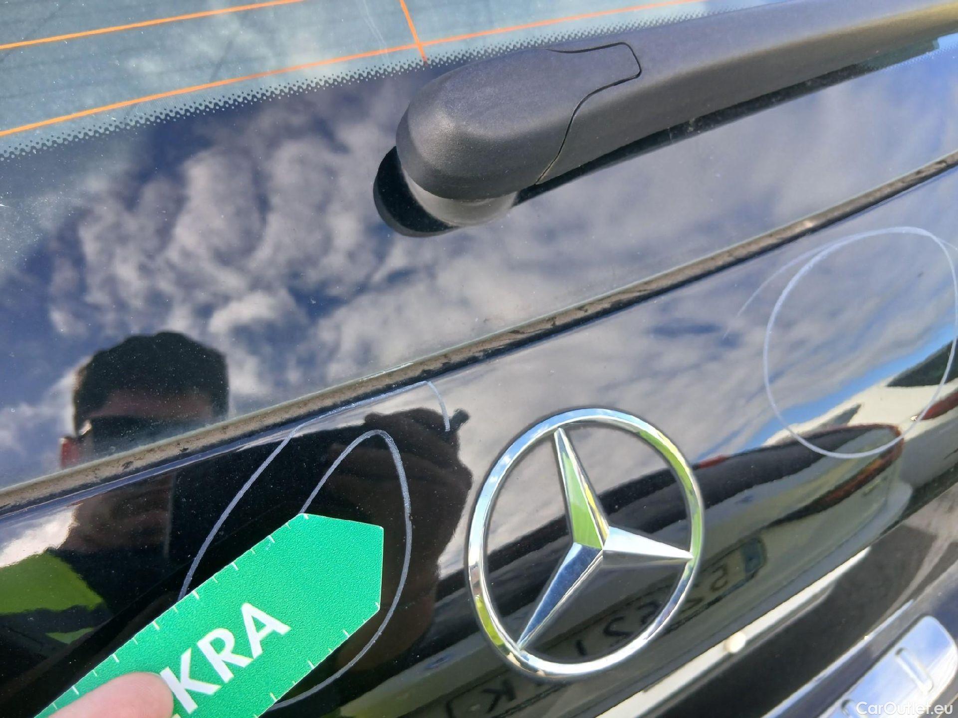  Mercedes  GLA MERCEDES-BENZ  / 2020 / 5P / todoterreno  250 e #14