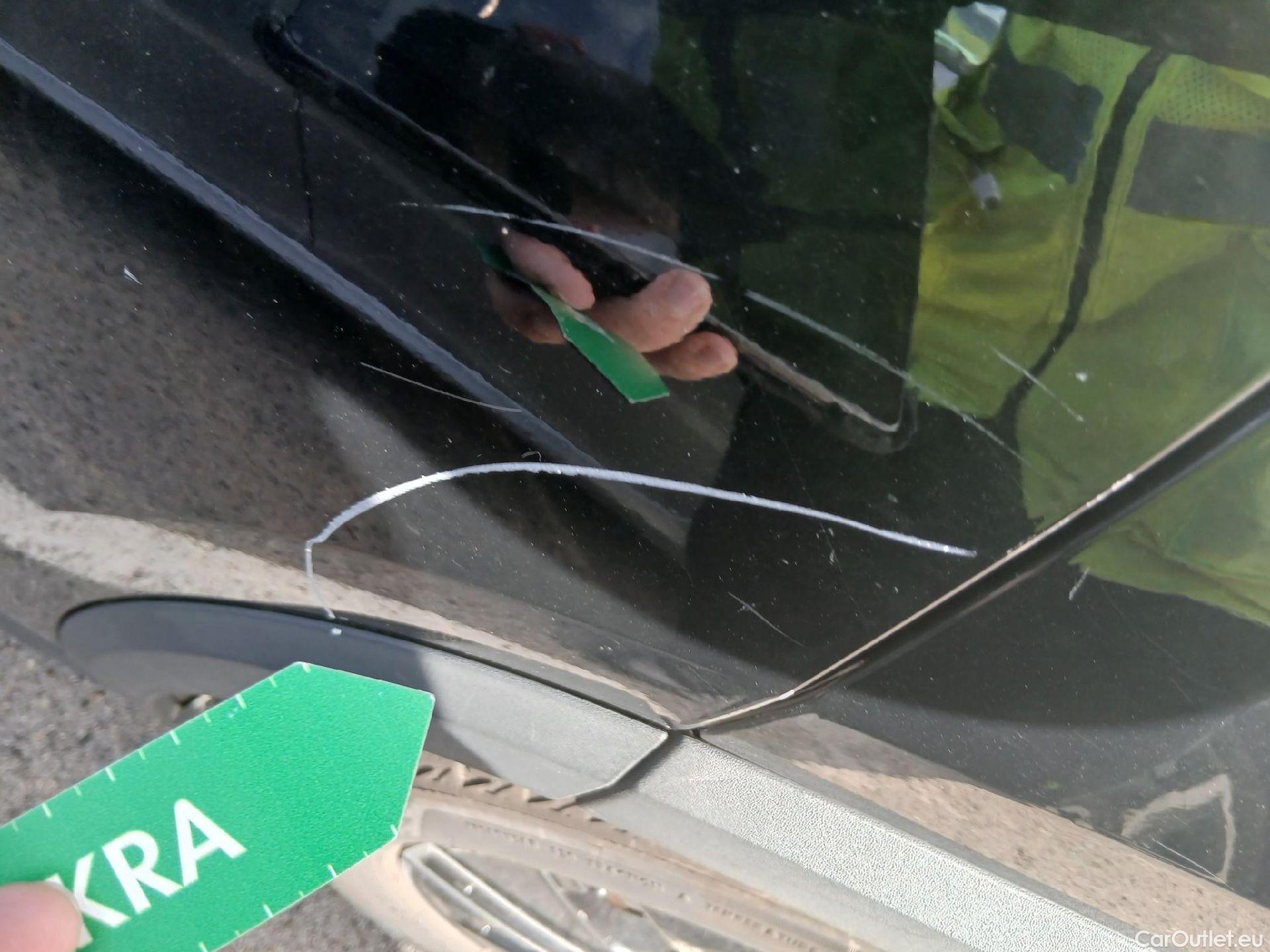  Mercedes  GLA MERCEDES-BENZ  / 2020 / 5P / todoterreno  250 e #6