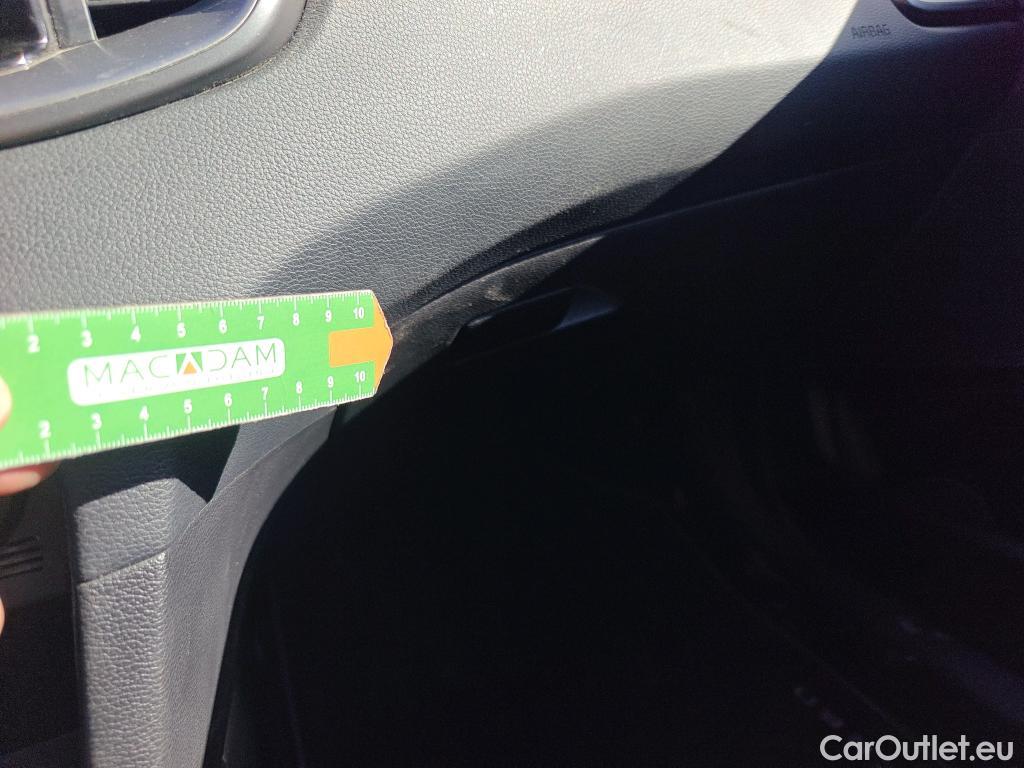  KIA  XCeed KIA  / 2019 / 5P / todoterreno 1.0 T-GDi Drive 88kW (120CV) #26