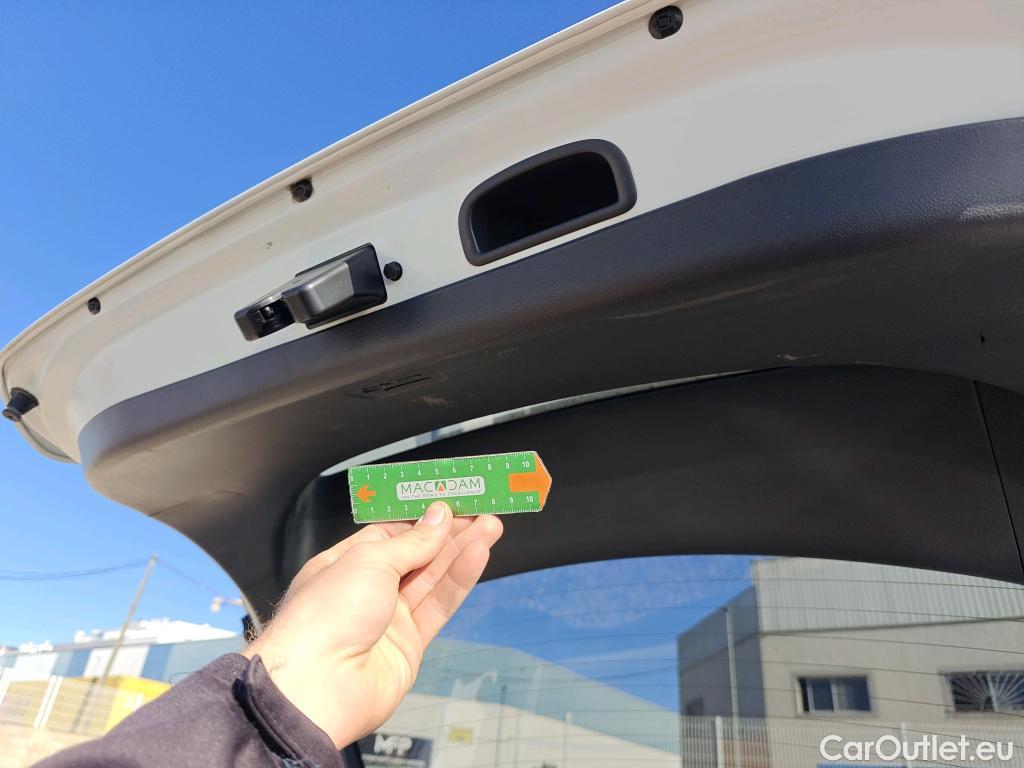  Hyundai   Ioniq HYUNDAI / 2019 / 5P / berlina con portón 1.6 GDI HEV Tecno DCT #22