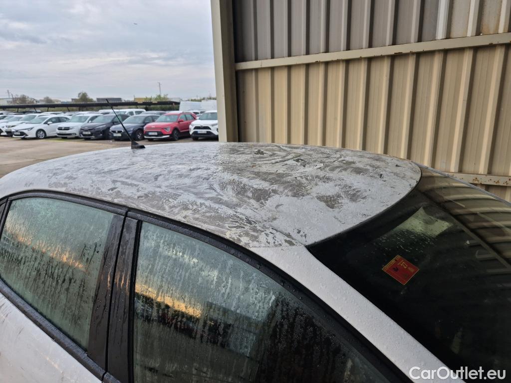  Citroen  C3 CITROEN  / 2016 / 5P / berlina con portón BlueHDi 73KW (100CV) S&S FEEL #8