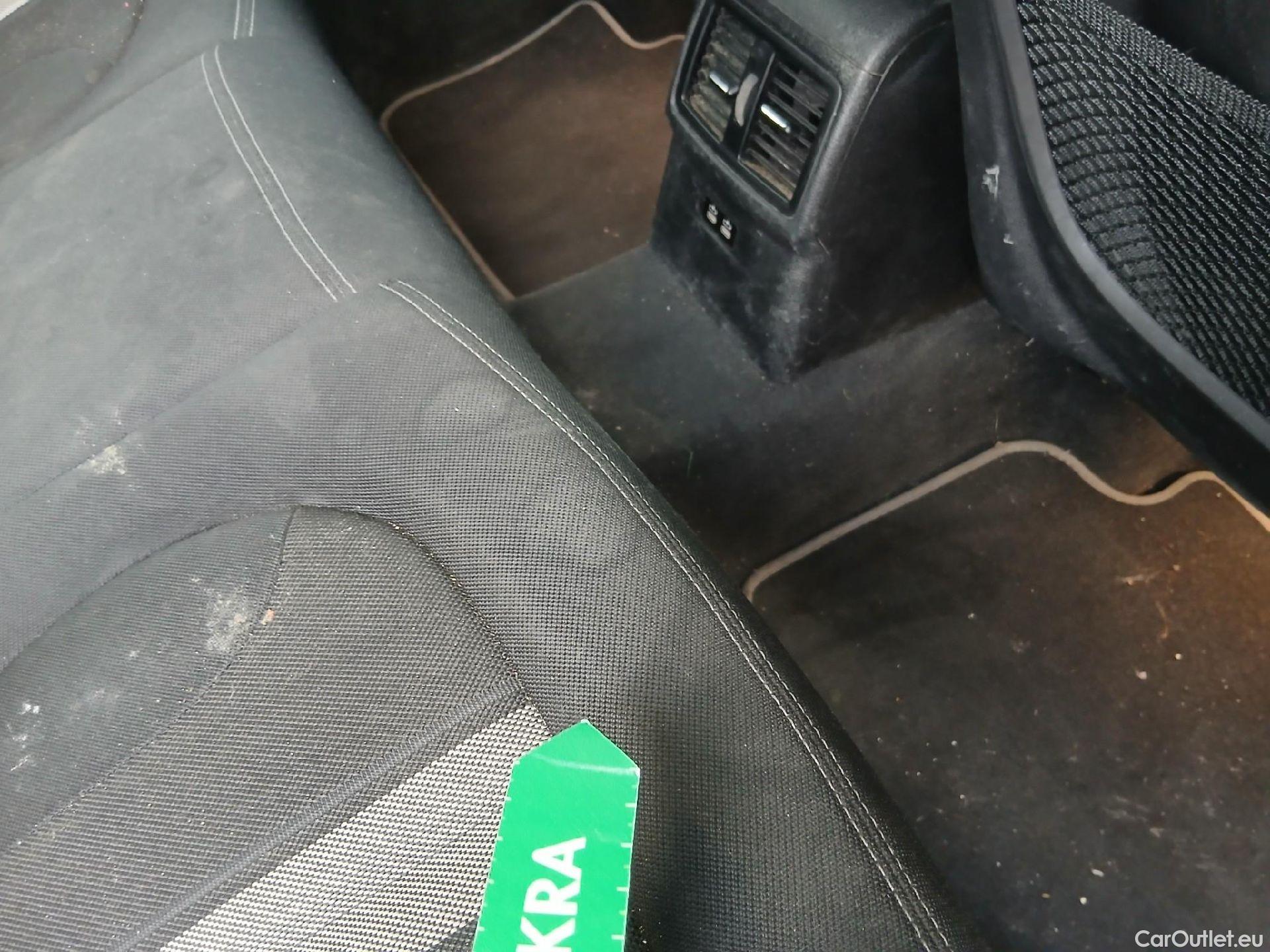  Bmw  X2 BMW  sDrive18i Impulse Steptronic Techo Solar #31