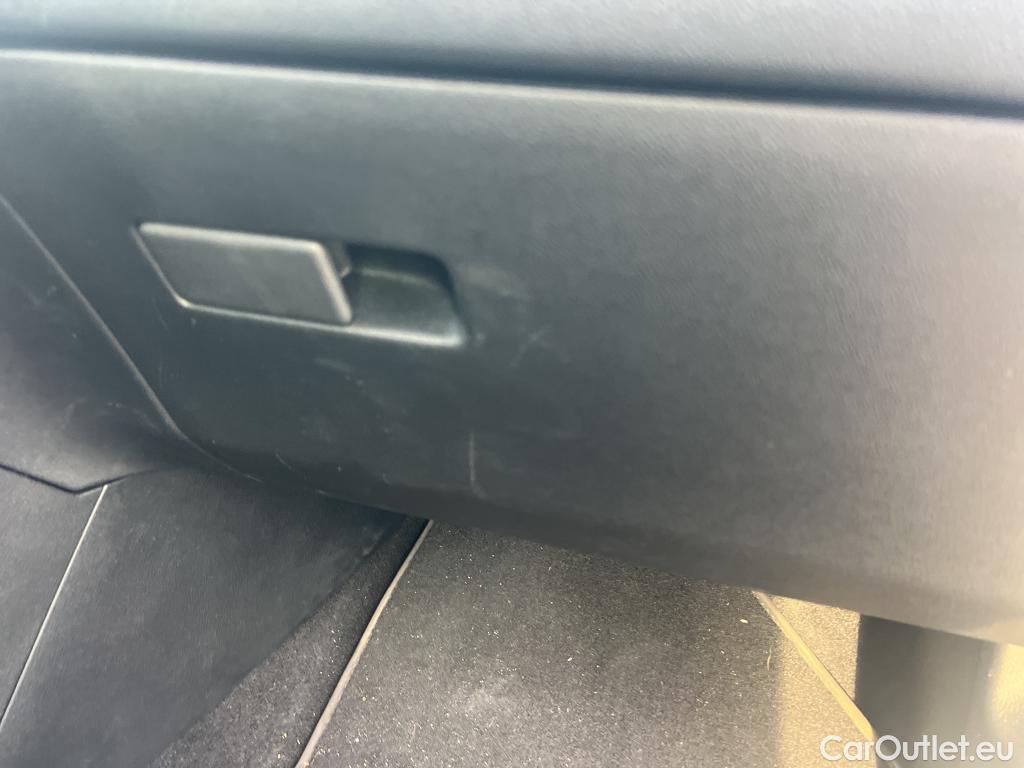  KIA  Sportage KIA  / 2018 / 5P / todoterreno 1.6 T-GDi GT Line Essential 130kW 4x2 #16