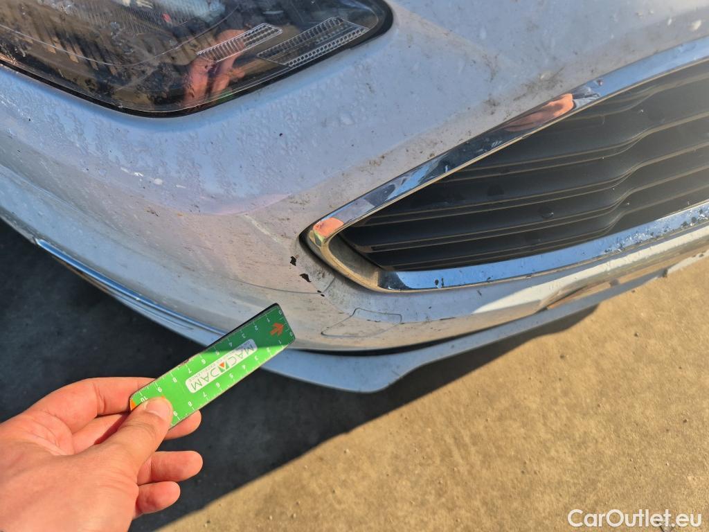  Ford  Grand Tourneo FORD  Connect / 2013 / 5P / monovolumen 1.5 TDCi 74kW (100CV) Titanium #17