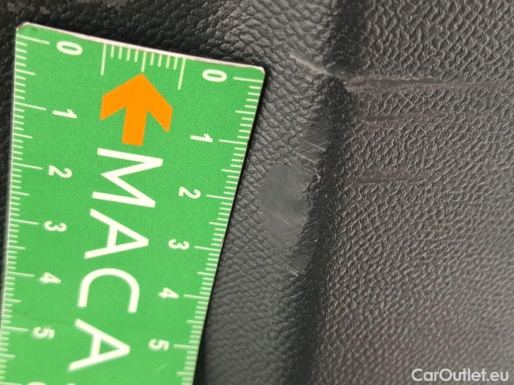  Peugeot  2008  Allure 1.5 HDi 130CV BVA8 E6d #12