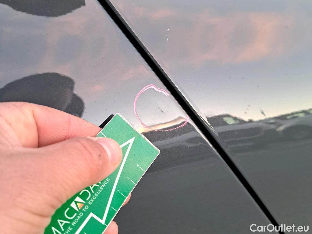  Bmw  Serie 3 BMW  / 2018 / 4P / sedán 318d Auto. #25