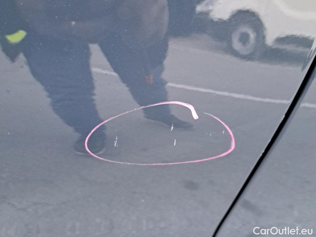  Bmw  Serie 3 BMW  / 2018 / 4P / sedán 318d Auto. #2