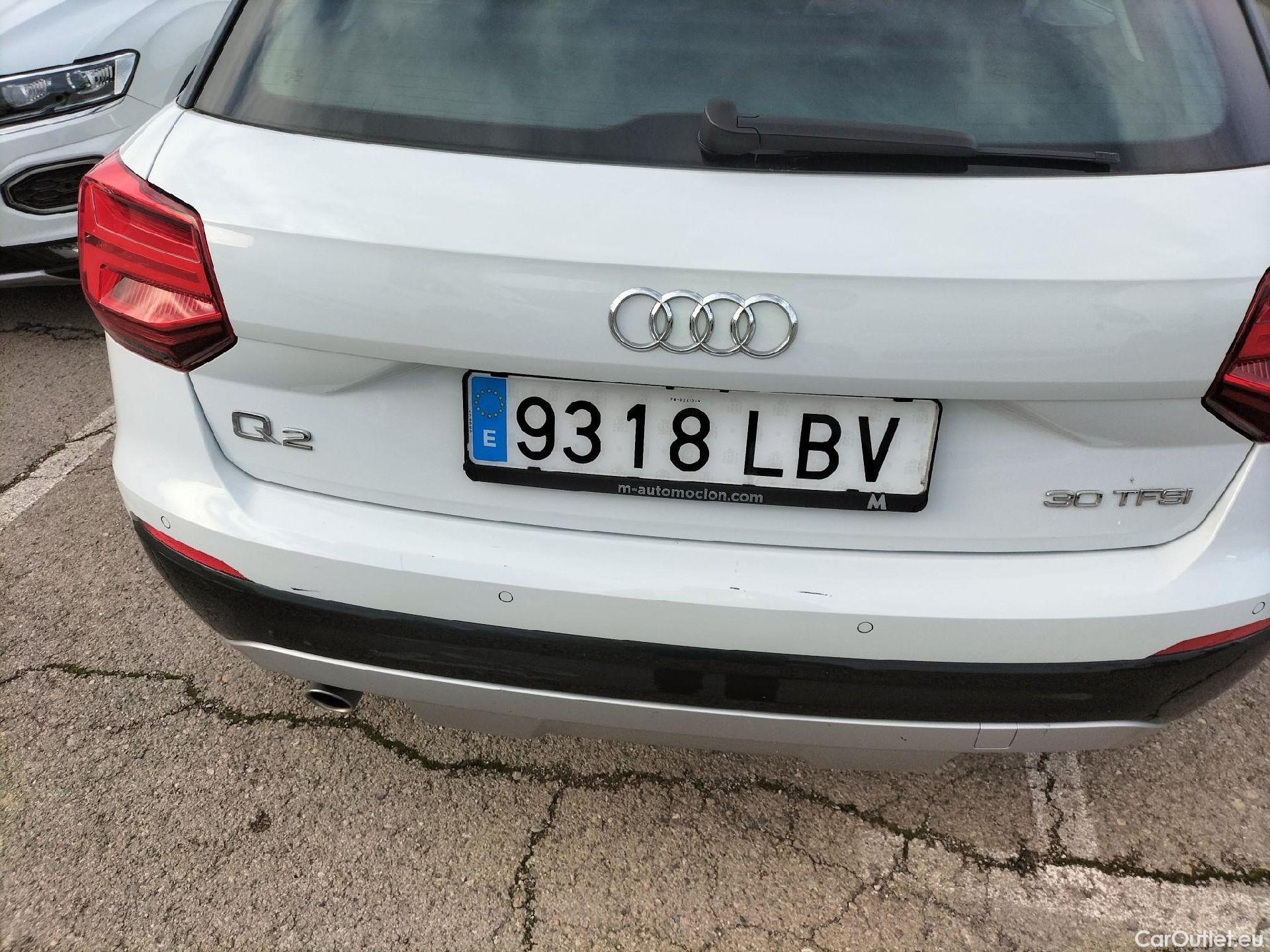  Audi  Q2 AUDI  / 2016 / 5P / todoterreno Design 30 TFSI 85kW (116CV) #36