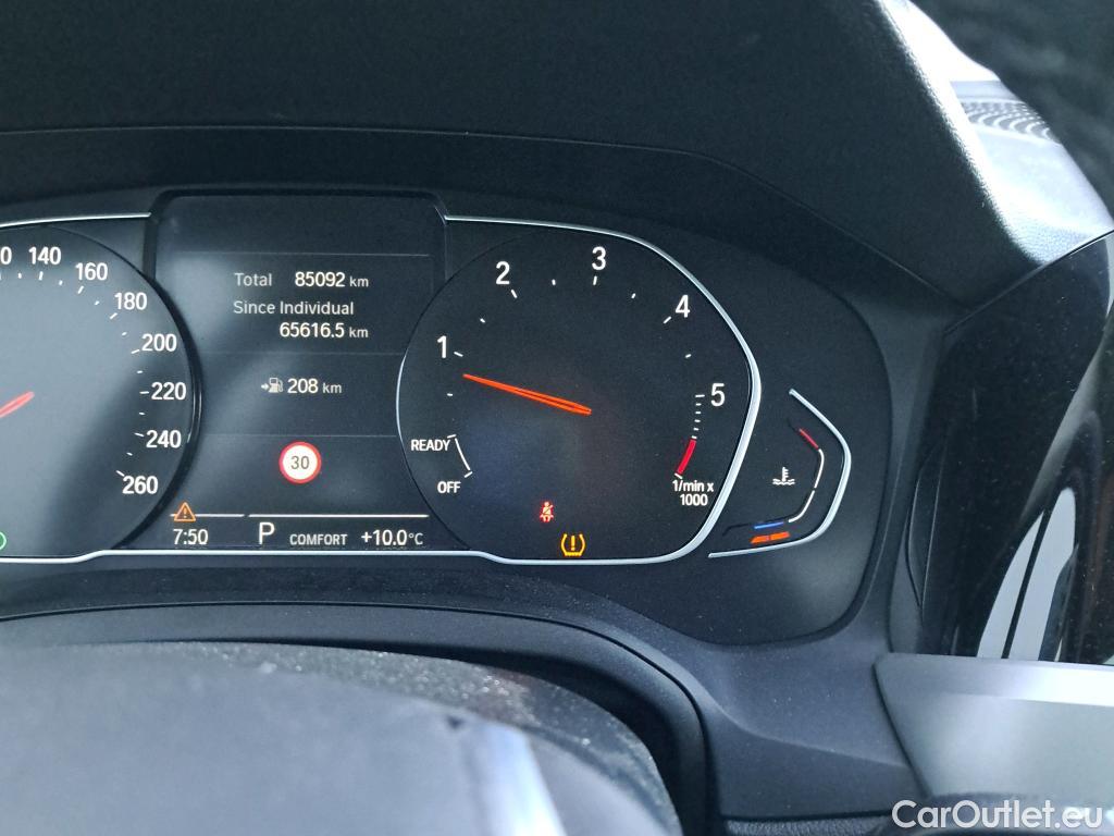  Bmw  Serie 3 BMW  / 2018 / 4P / sedán 318d Auto. #19