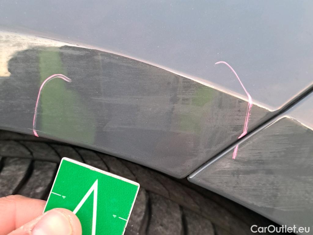  Bmw  Serie 3 BMW  / 2018 / 4P / sedán 318d Auto. #14