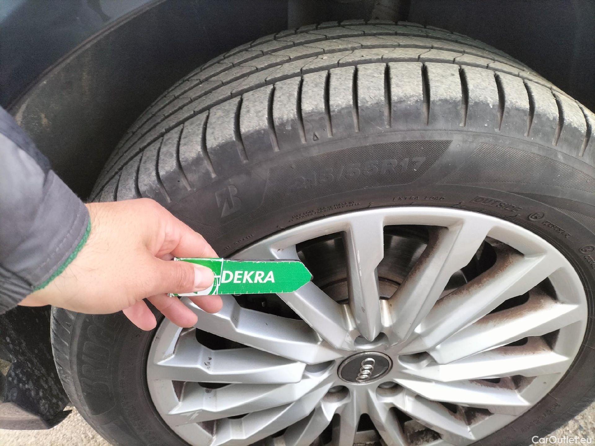  Audi  Q2 AUDI  / 2016 / 5P / todoterreno Design 30 TFSI 85kW (116CV) #18