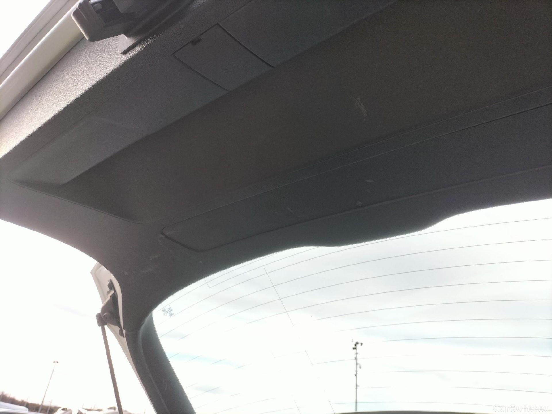  Audi  Q2 AUDI  / 2016 / 5P / todoterreno Design 30 TFSI 85kW (116CV) #37