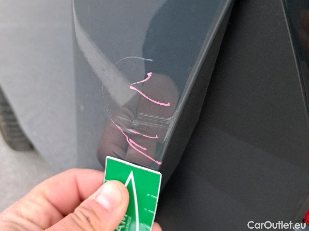  Bmw  Serie 3 BMW  / 2018 / 4P / sedán 318d Auto. #16