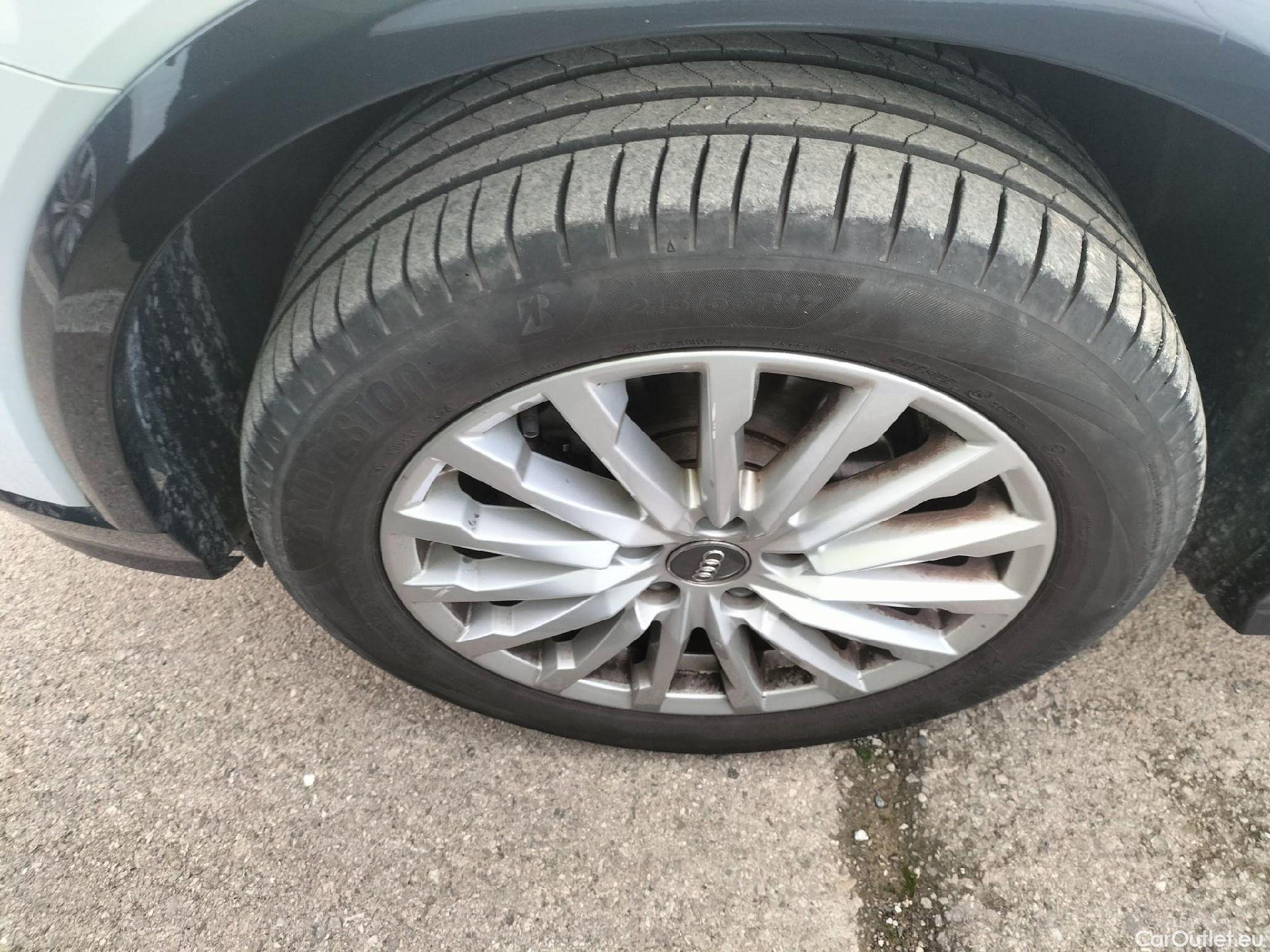  Audi  Q2 AUDI  / 2016 / 5P / todoterreno Design 30 TFSI 85kW (116CV) #17