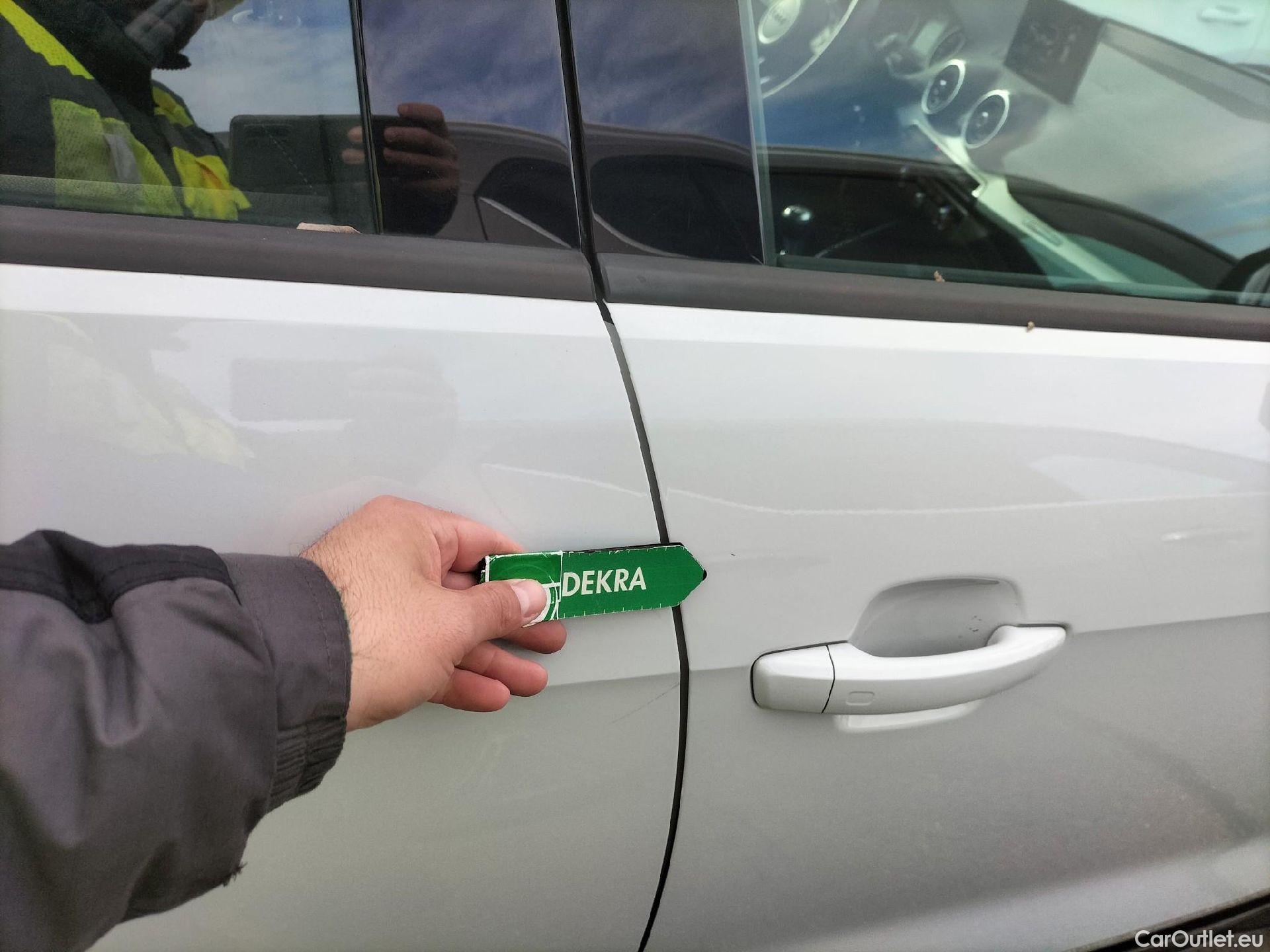  Audi  Q2 AUDI  / 2016 / 5P / todoterreno Design 30 TFSI 85kW (116CV) #43