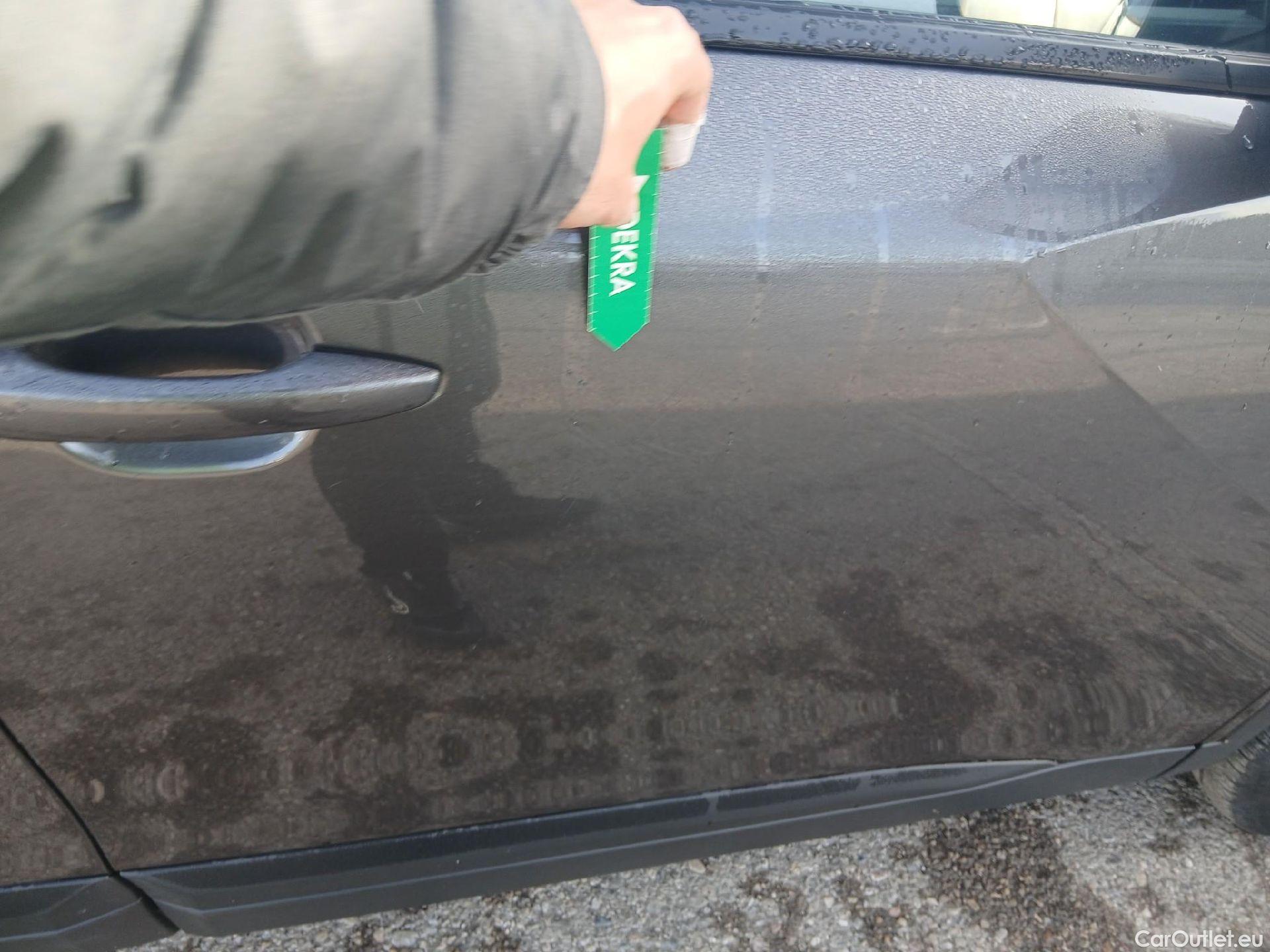  Peugeot  2008 PEUGEOT  / 2019 / 5P / todoterreno Active Pack Puretech 100 S&S BVM6 #20