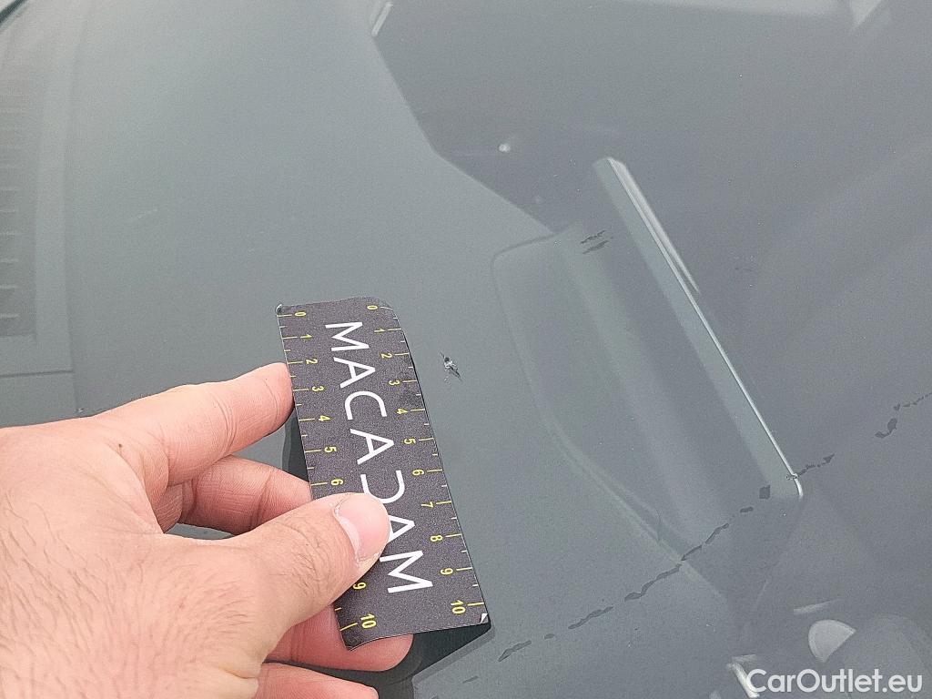  Peugeot  2008 PEUGEOT  / 2019 / 5P / todoterreno Allure Pack BlueHDI 130 S&S EAT8 #2