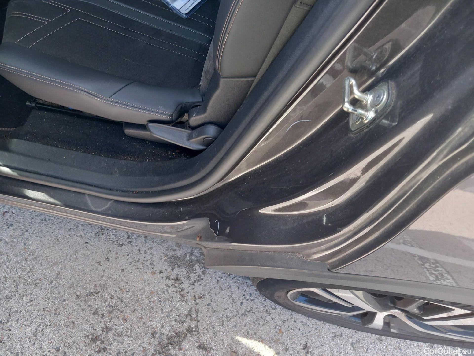  Peugeot  5008 PEUGEOT  / 2020 / 5P / todoterreno 1.5 BlueHDi 96kW (130CV) S&S GT #14