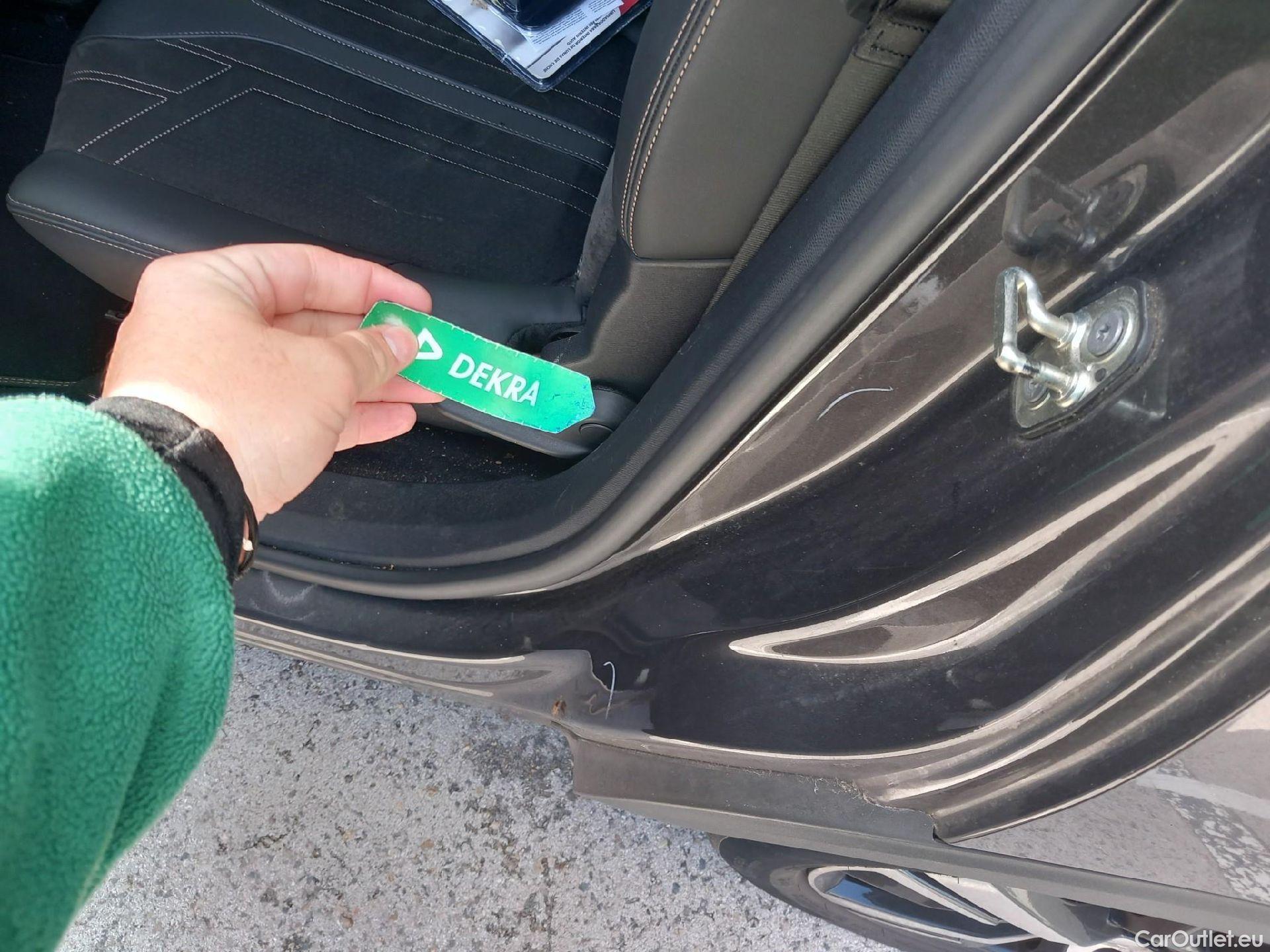  Peugeot  5008 PEUGEOT  / 2020 / 5P / todoterreno 1.5 BlueHDi 96kW (130CV) S&S GT #15