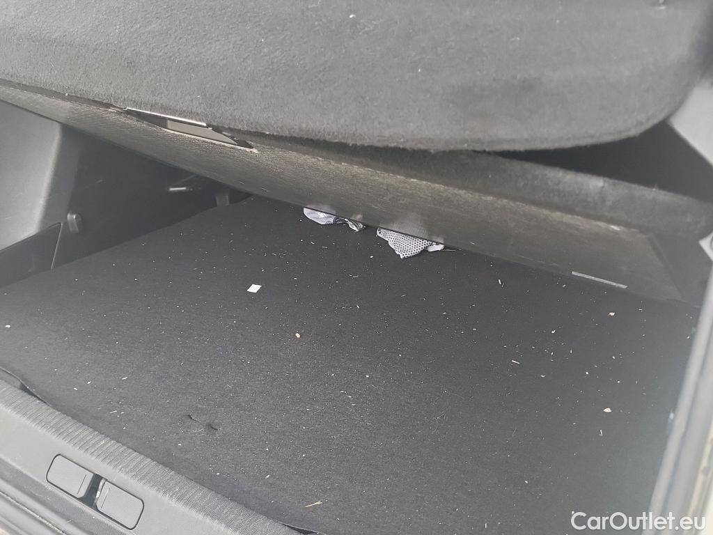  Peugeot  2008 PEUGEOT  / 2019 / 5P / todoterreno Allure Pack BlueHDI 130 S&S EAT8 #7